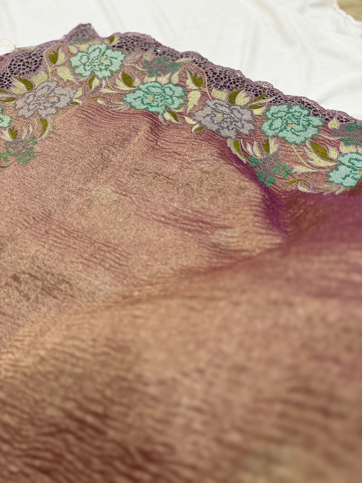 CRUSHED TISSUE SAREE - MAUVE COLOR