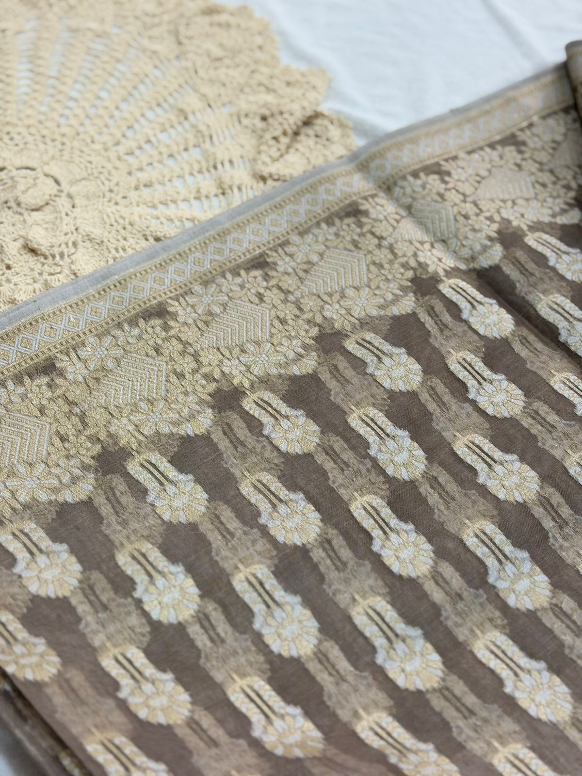 KORA JAMDANI SAREE - MUDDY TAUPE COLOR