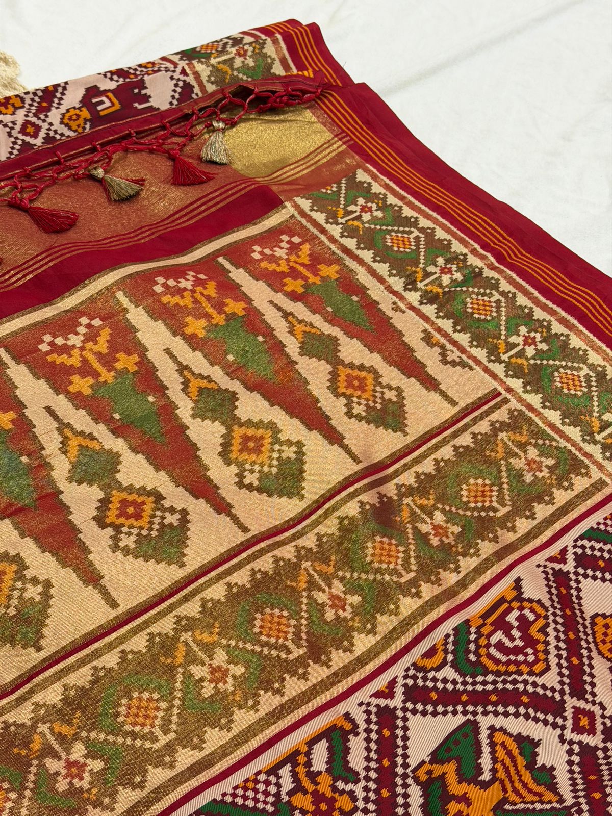 PATAN PATOLA SPUN SILK SAREE